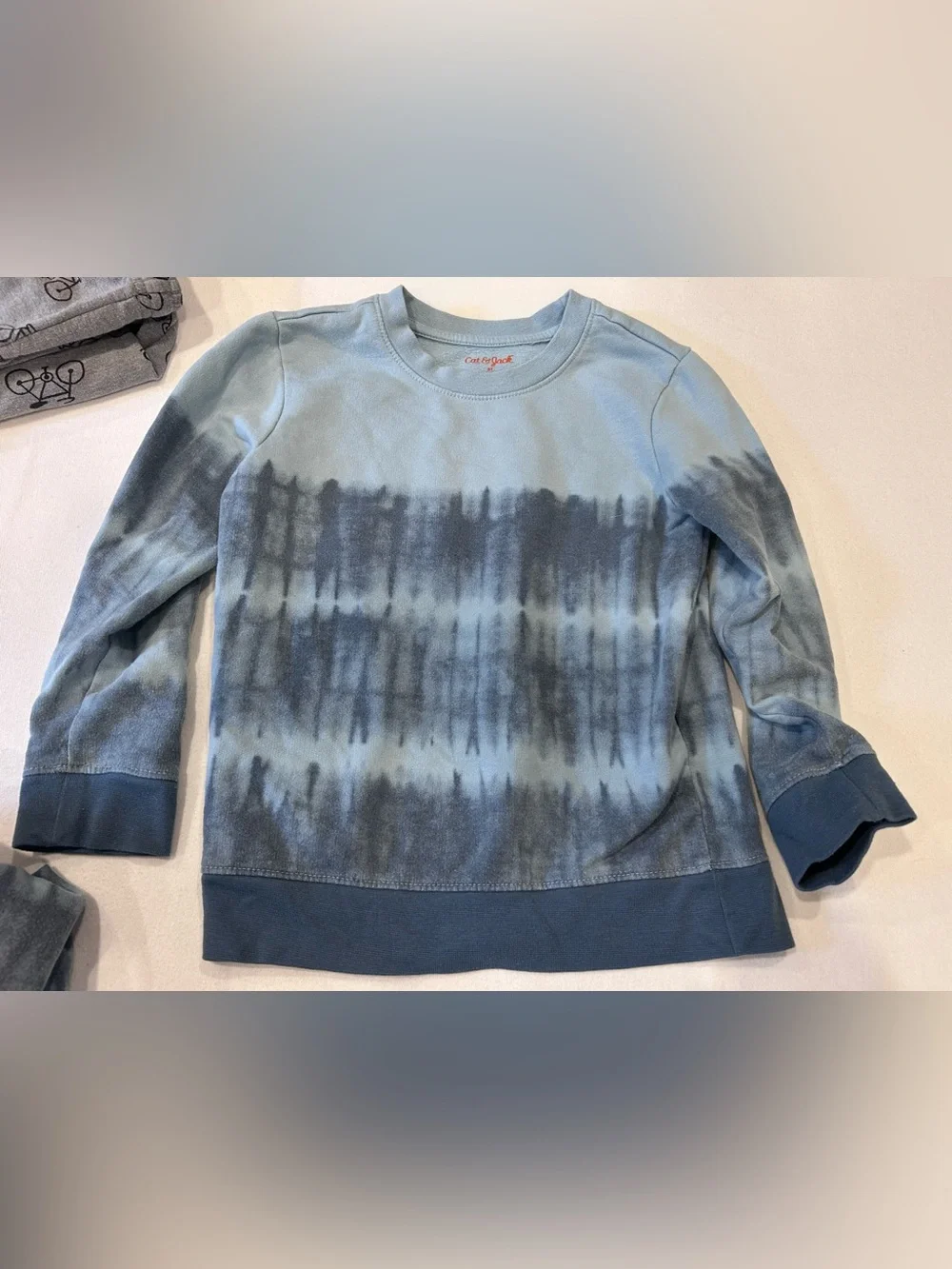Cat & Jack boys sweater
